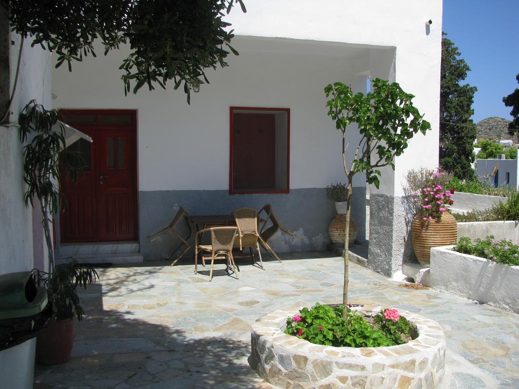 Anna Studios Katapola Exterior photo